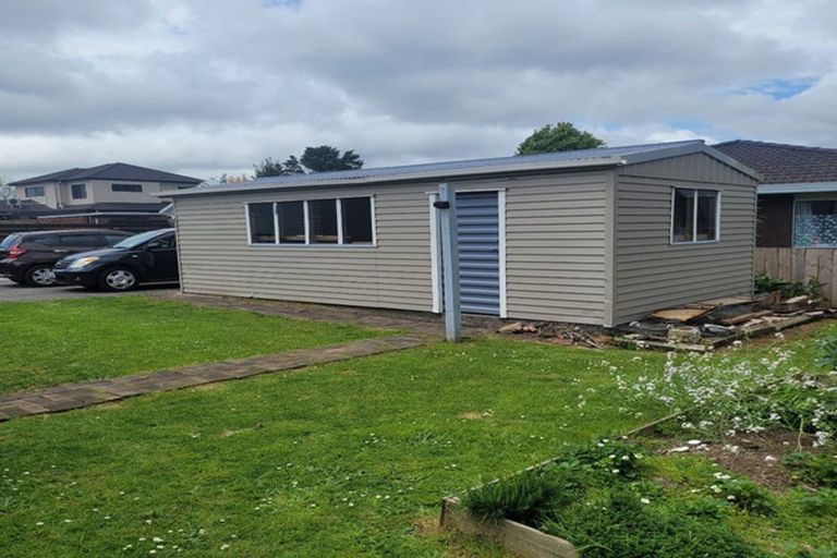 Photo of property in 1/47 Clevedon Road, Papakura, 2110