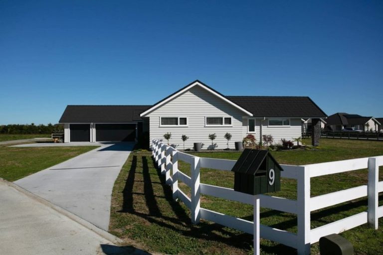 Photo of property in 9 Mike Smith Drive, Cambridge, 3434