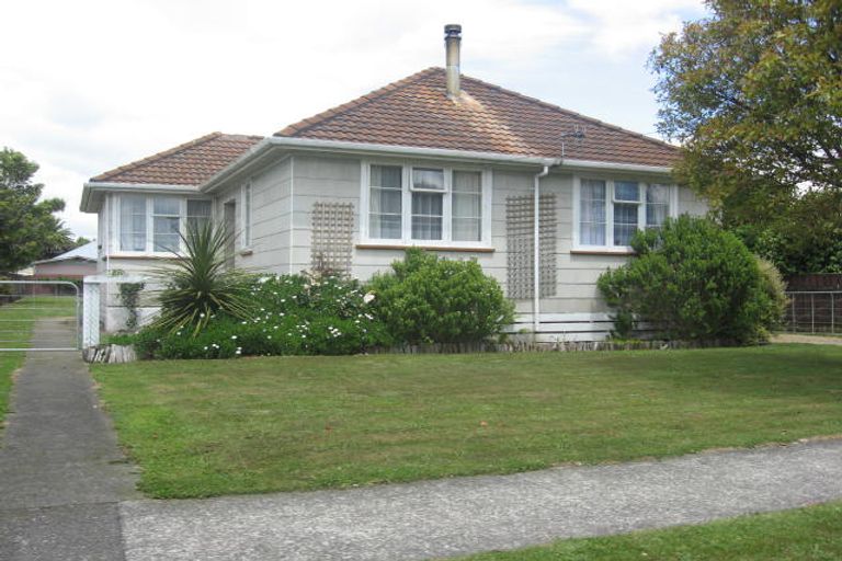 Photo of property in 18 Edward Street, Pahiatua, 4910