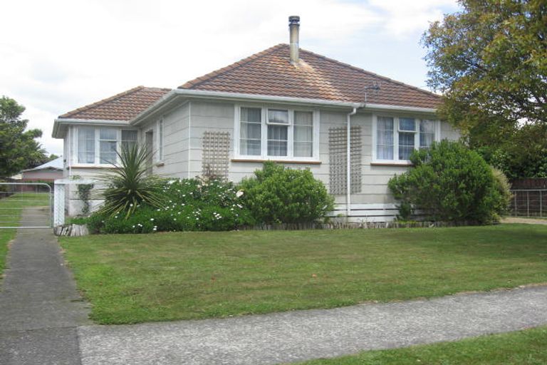 Photo of property in 18 Edward Street, Pahiatua, 4910