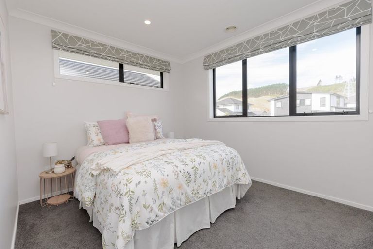 Photo of property in 121 Melksham Drive, Churton Park, Wellington, 6037