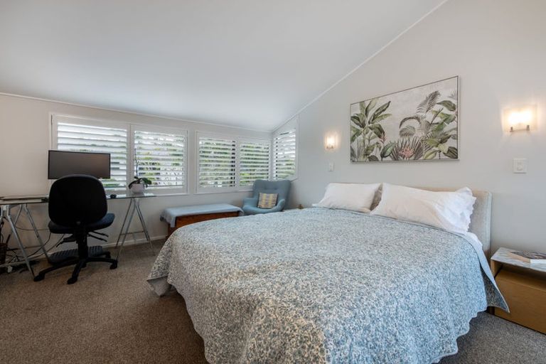 Photo of property in 33a Craig Road, Milford, Auckland, 0620