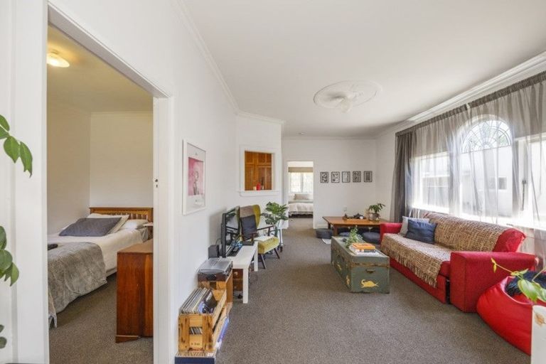 Photo of property in 5a Guy Avenue, Takaro, Palmerston North, 4410