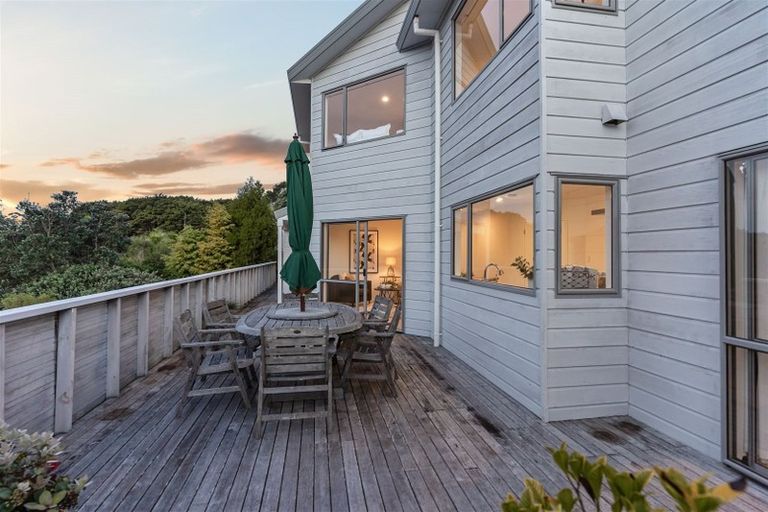 Photo of property in 20 Carnmore Place, Torbay, Auckland, 0630