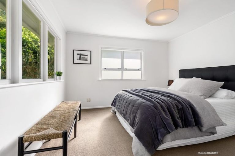 Photo of property in 23 Cave Road, Houghton Bay, Wellington, 6023