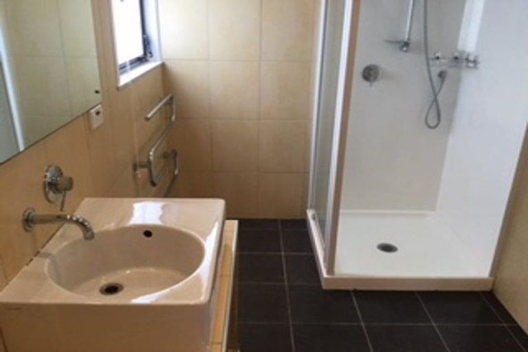 Photo of property in 43 Forrest Hill Road, Milford, Auckland, 0620