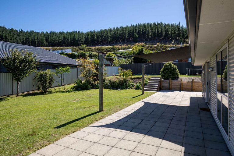 Photo of property in 74 Shields Street, Clyde, 9330