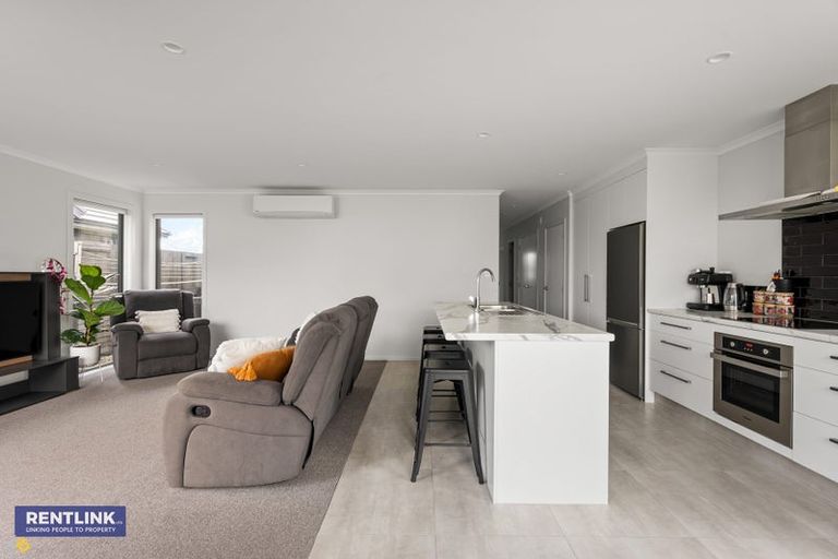 Photo of property in 6 Salers Lane, Papamoa, 3118