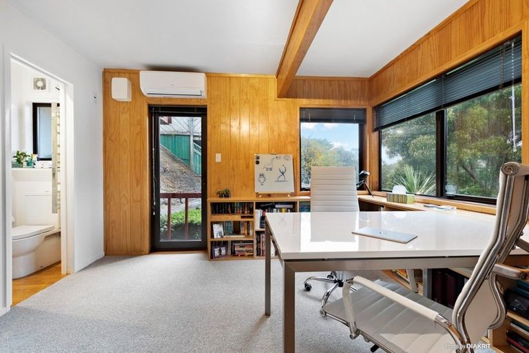 Photo of property in 8 Burbank Crescent, Churton Park, Wellington, 6037