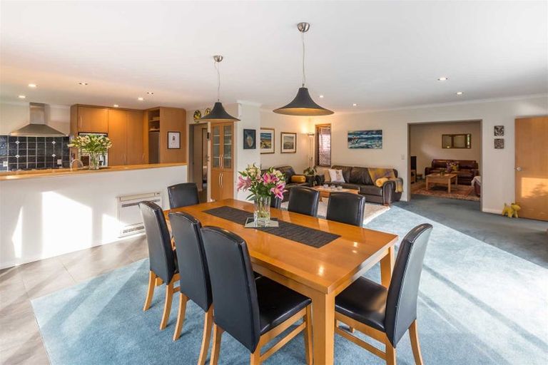 Photo of property in 14 Aylmer Street, Somerfield, Christchurch, 8024