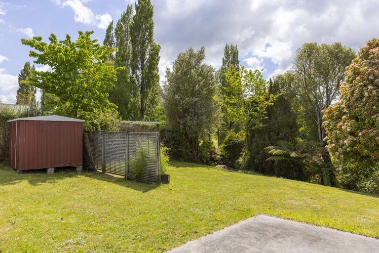Photo of property in 19 Kinloch Road, Kinloch, Taupo, 3377