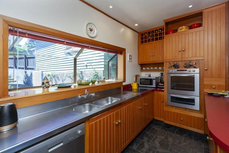 Photo of property in 12 Karekare Road, Raumati South, Paraparaumu, 5032
