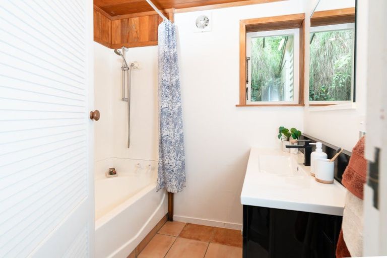 Photo of property in 44 Old Porirua Road, Ngaio, Wellington, 6035