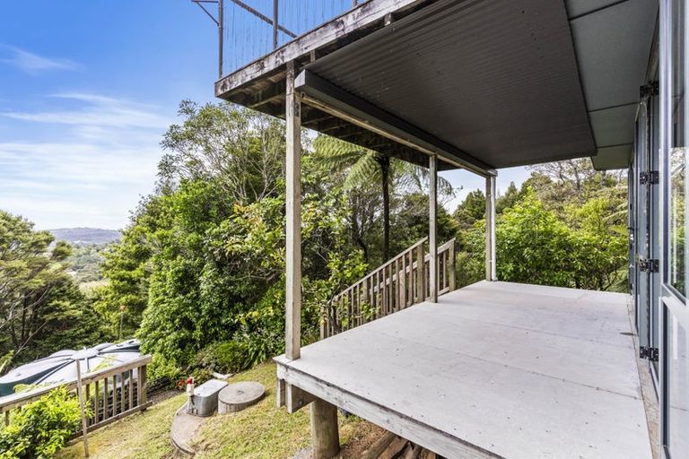 Photo of property in 318 Forest Road, Waiatarua, Auckland, 0612