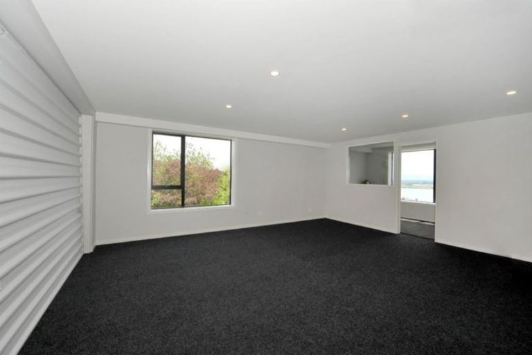 Photo of property in 11b Inverness Lane, Redcliffs, Christchurch, 8081