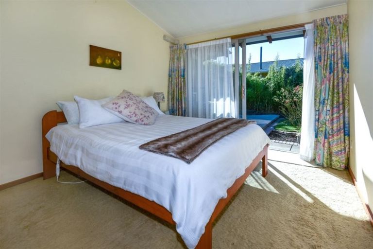 Photo of property in 33 Lynfield Avenue, Ilam, Christchurch, 8041