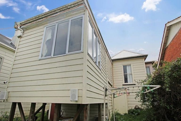 Photo of property in 30 Warrender Street, North Dunedin, Dunedin, 9016