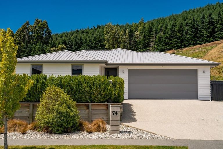 Photo of property in 74 Myles Way, Lower Shotover, Queenstown, 9304
