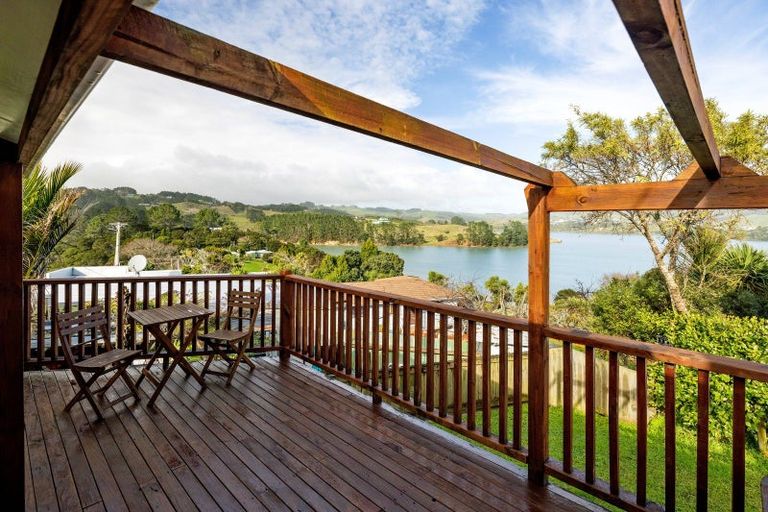 Photo of property in 13 Point Street, Raglan, 3225