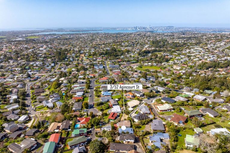 Photo of property in 3/52 Agincourt Street, Glenfield, Auckland, 0629