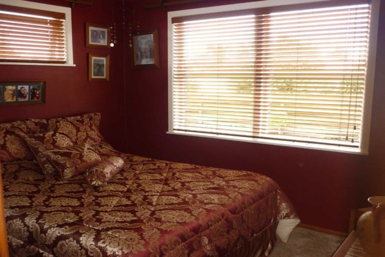 Photo of property in 10 Bremridge Place, Melville, Hamilton, 3206