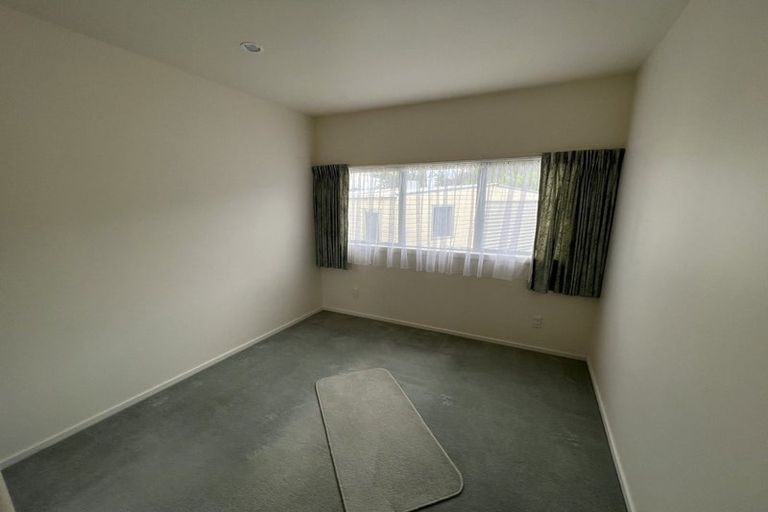 Photo of property in 40 Waimumu Road, Massey, Auckland, 0614