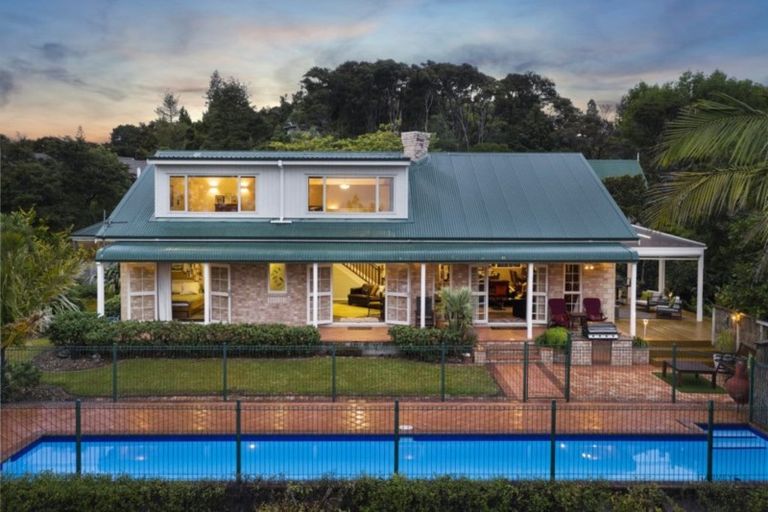 Photo of property in 181 Shaw Road, Oratia, Auckland, 0604