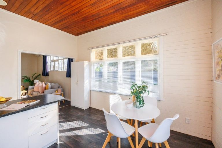Photo of property in 285 Fitzherbert Avenue, West End, Palmerston North, 4410