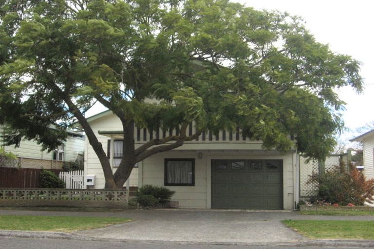Photo of property in 90 Vigor Brown Street, Napier South, Napier, 4110