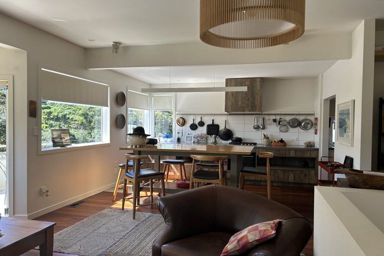 Photo of property in 21 Jackson Street, Island Bay, Wellington, 6023