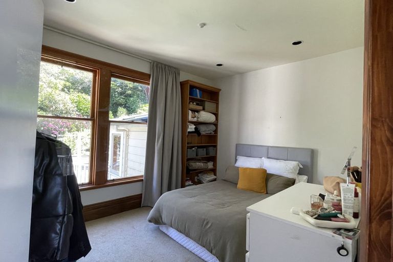 Photo of property in 16 Talavera Terrace, Kelburn, Wellington, 6012