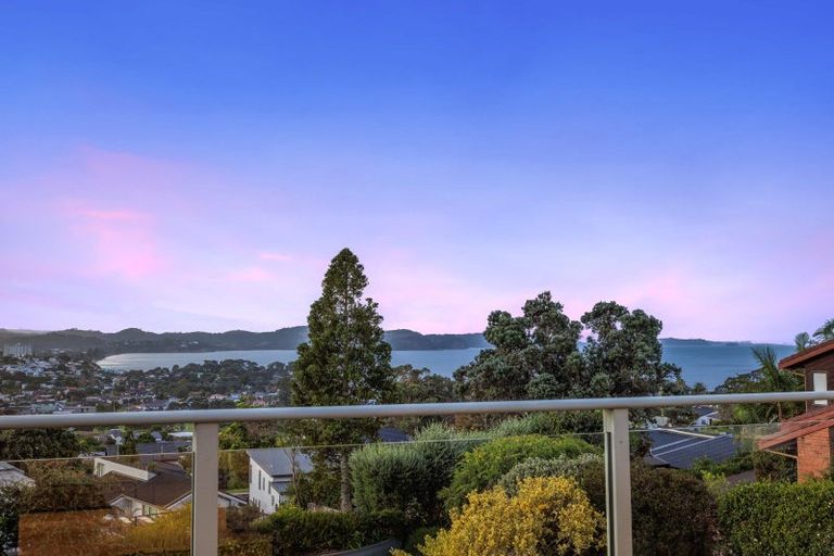 Photo of property in 80 Marellen Drive, Red Beach, 0932