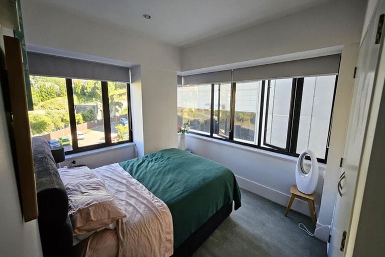 Photo of property in St Peters Apartments, 4e/192 Willis Street, Te Aro, Wellington, 6011