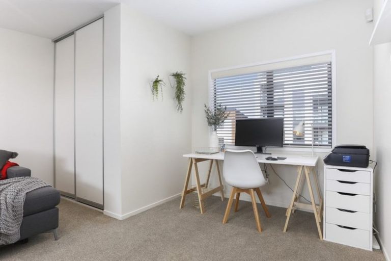 Photo of property in 190 Hobsonville Point Road, Hobsonville, Auckland, 0616