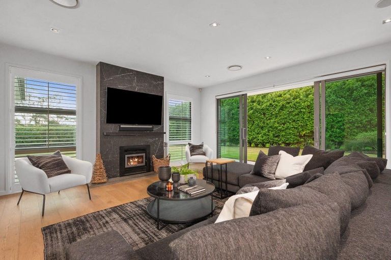 Photo of property in 181 Old North Road, Kumeu, 0892