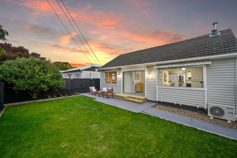 Photo of property in 14 Pannell Avenue, Wainoni, Christchurch, 8061