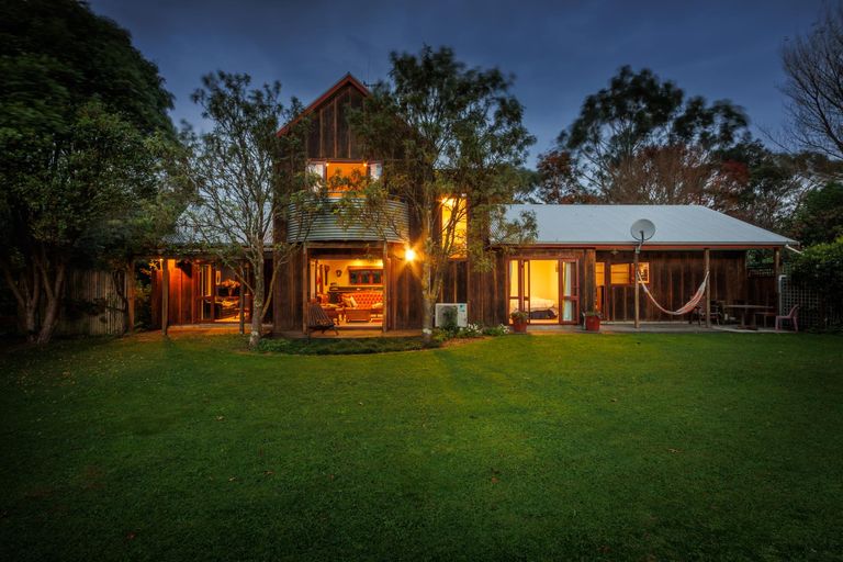 Photo of property in 220 Valley Views, Fitzherbert, Palmerston North, 4472