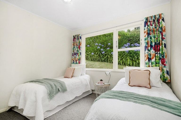 Photo of property in 114 Redwood Avenue, Tawa, Wellington, 5028