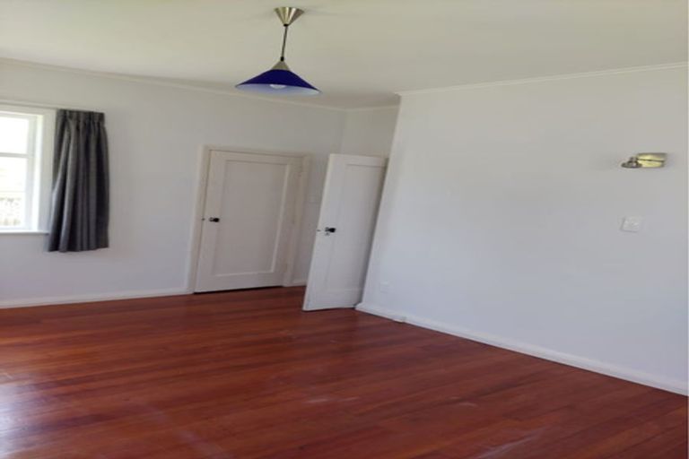 Photo of property in 3 Hindmarsh Street, Johnsonville, Wellington, 6037