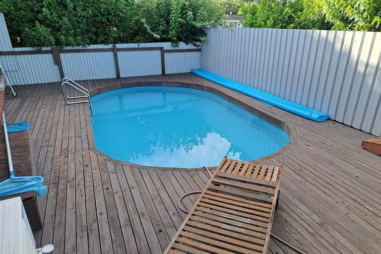 Photo of property in 2 Lansdowne Crescent, Glenview, Hamilton, 3206