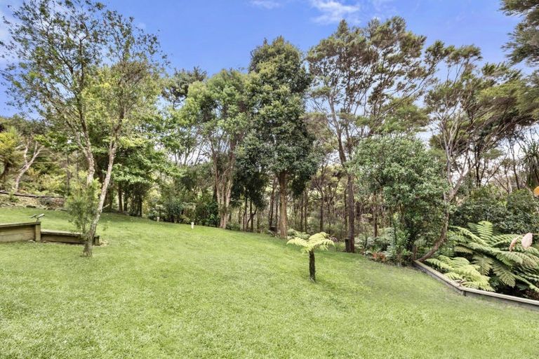 Photo of property in 19 Te Araroa Drive, Paremoremo, Auckland, 0632