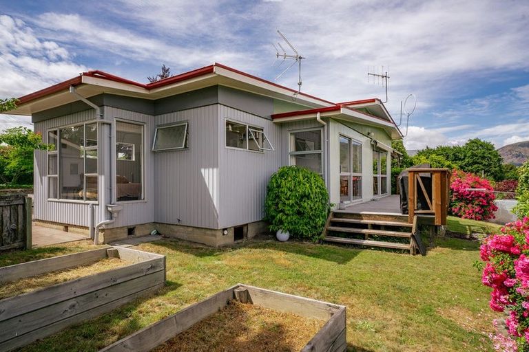 Photo of property in 50 Beacon Point Road, Wanaka, 9305