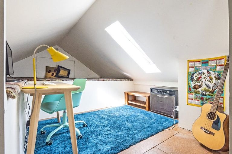 Photo of property in 15 Upper Bourke Street, Kilbirnie, Wellington, 6022