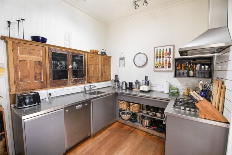 Photo of property in 55 Shakespeare Road, Bluff Hill, Napier, 4110