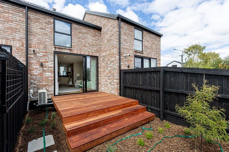 Photo of property in 5/196 Hills Road, Edgeware, Christchurch, 8013