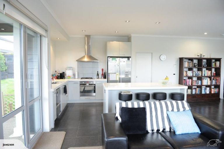 Photo of property in 11 Fountain Avenue, Karaka, Papakura, 2113