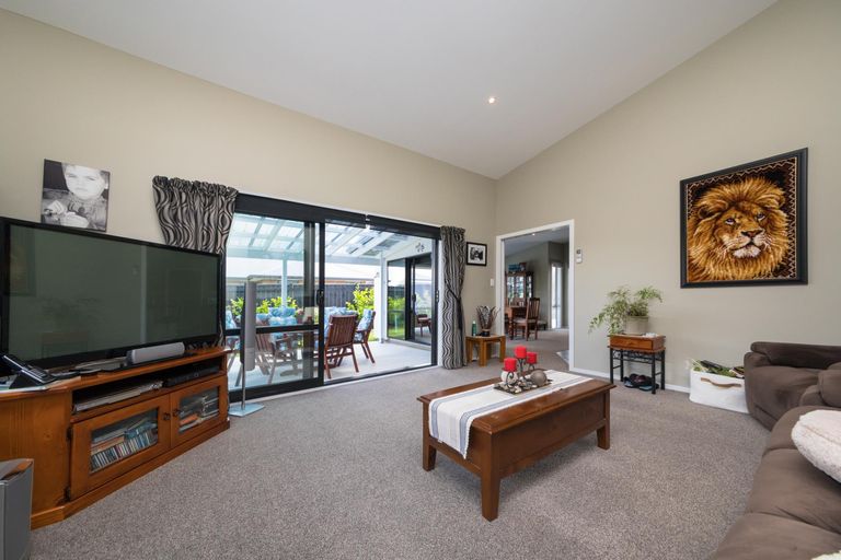 Photo of property in 5 Levi Place, Kelvin Grove, Palmerston North, 4414