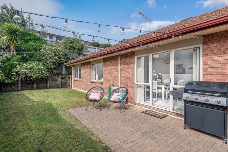 Photo of property in 63 Nimstedt Avenue, Oteha, Auckland, 0632
