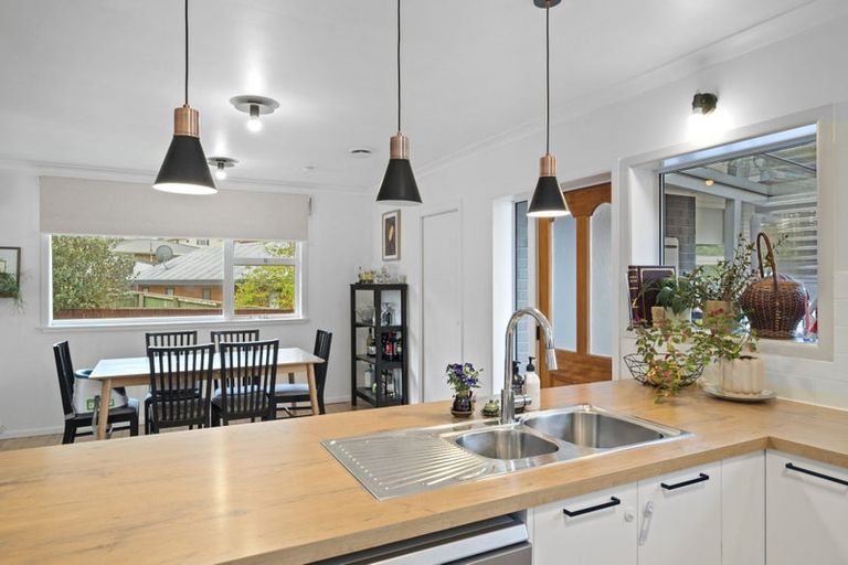 Photo of property in 37 Park Road, Western Heights, Rotorua, 3015