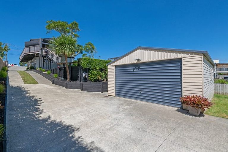 Photo of property in 84 Stanmore Bay Road, Stanmore Bay, Whangaparaoa, 0932